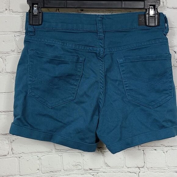 Aeropostale High Waisted Midi Shorts Teal Size 00 Stretch Pockets Cuffed Casual - Picture 3 of 5